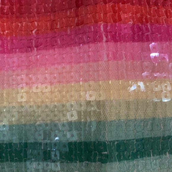 Fun sparkly top - Picture 2 of 3